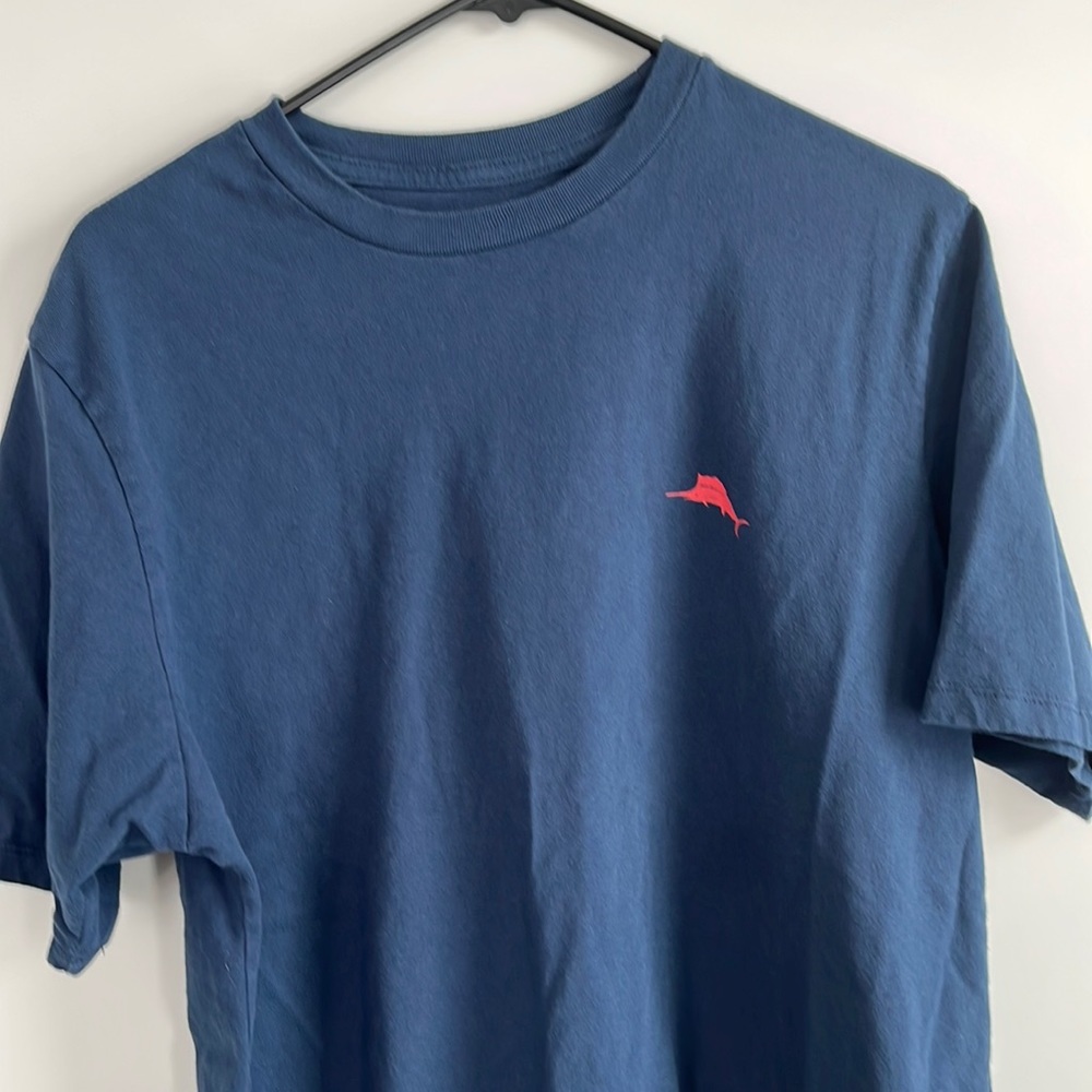 Tommy Bahama T-shirt - size Medium